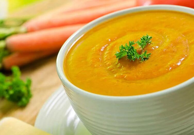 Puree vegetable soup in the diet for gout
